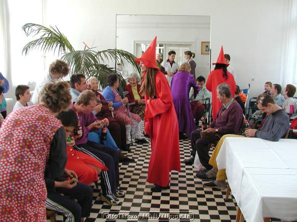 raPa270102_tm.jpg