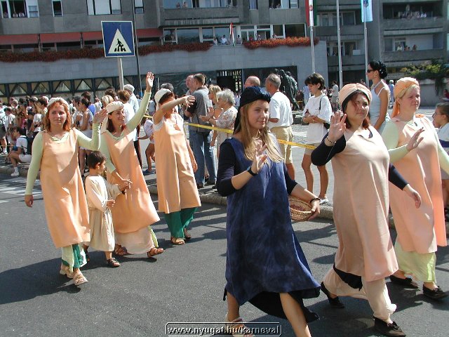 sk2001_tm_676.jpg
