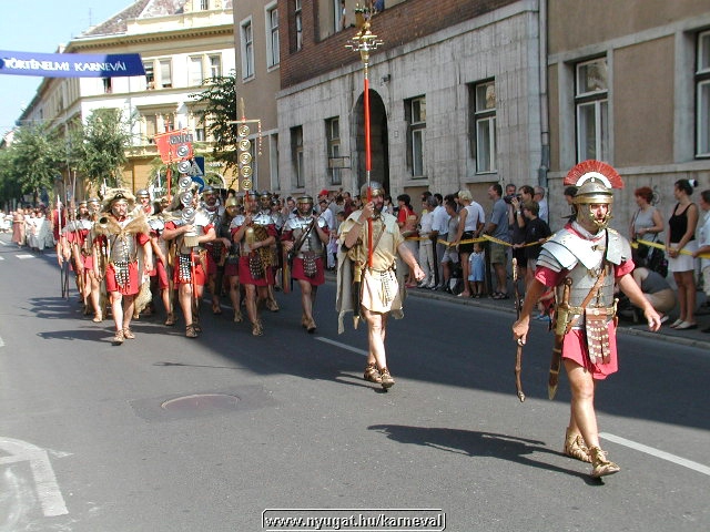 sk2001_tm_715.jpg