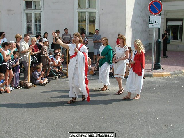 sk2001_tm_200.jpg