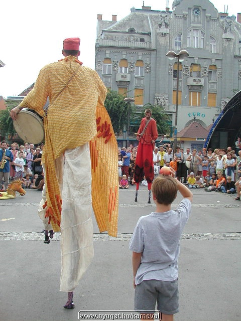 sk2001_tm_1182.jpg