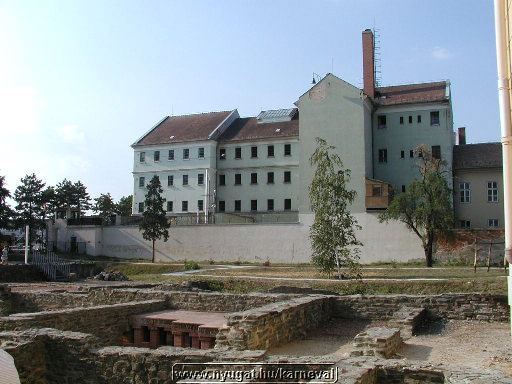 sk2001_tm_432.jpg