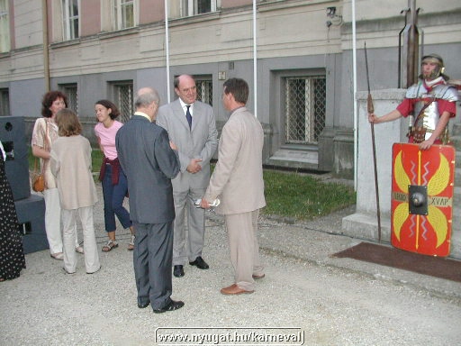 sk2001_tm_137.jpg