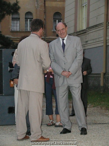 sk2001_tm_140.jpg