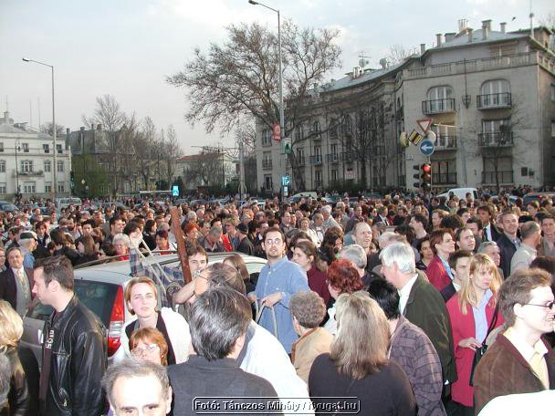 bP4020087_tm.jpg