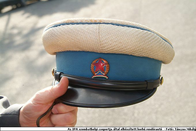 DSCF3870_sapka.jpg