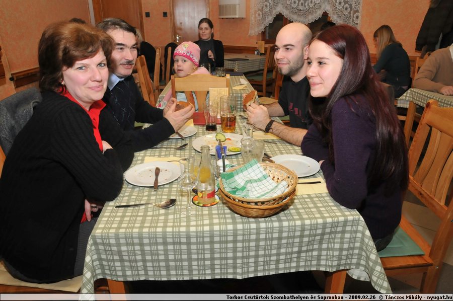m�jus 1 �tterem 2.JPG