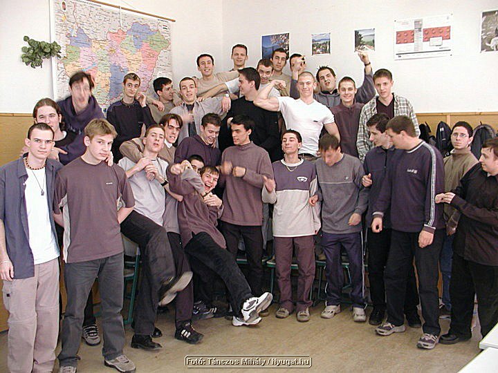 12a_3.jpg