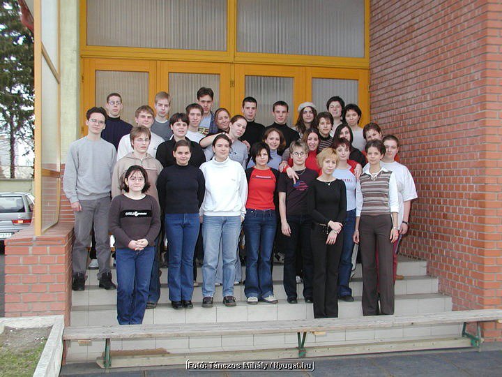 12a_1.jpg
