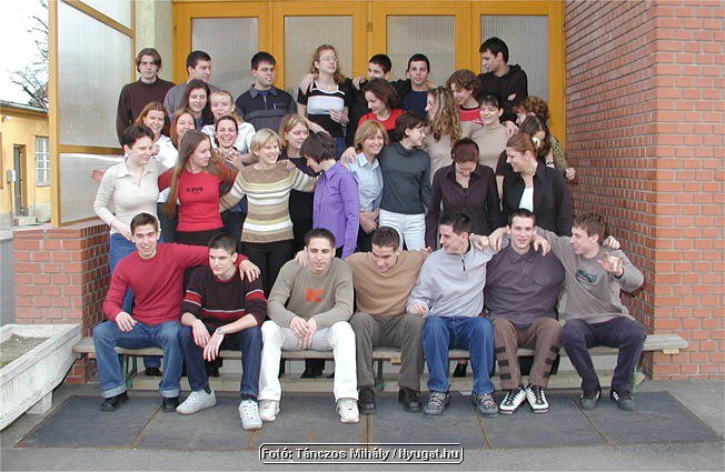 12b_96.jpg